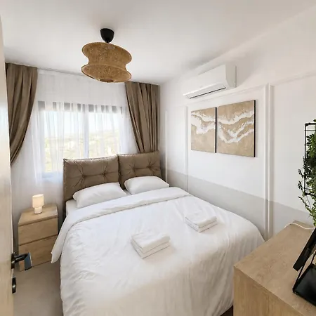 Luxury Cyprus Retreat With Rooftop & Sea View At Northern Cyprus Paralímni