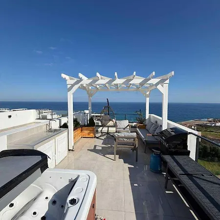 Luxury Cyprus Retreat With Rooftop & Sea View At Northern Cyprus Lejlighed Paralimni