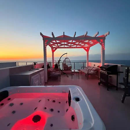 Luxury Cyprus Retreat With Rooftop & Sea View At Northern Cyprus Lejlighed Paralimni