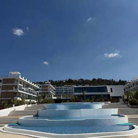 Luxury Cyprus Retreat With Rooftop & Sea View At Northern Cyprus *