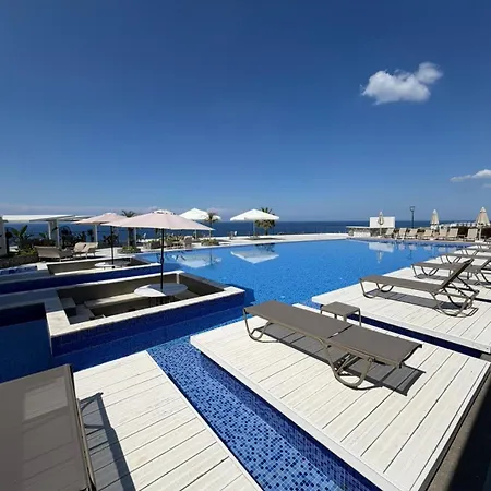 Luxury Cyprus Retreat With Rooftop & Sea View At Northern Cyprus Apartman *