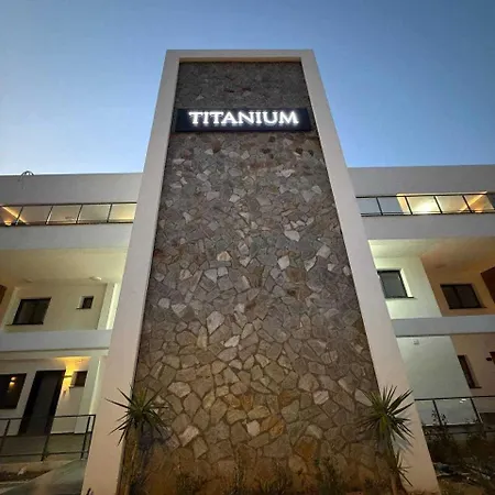 Luxury Cyprus Retreat With Rooftop & Sea View At Northern Cyprus Apartman